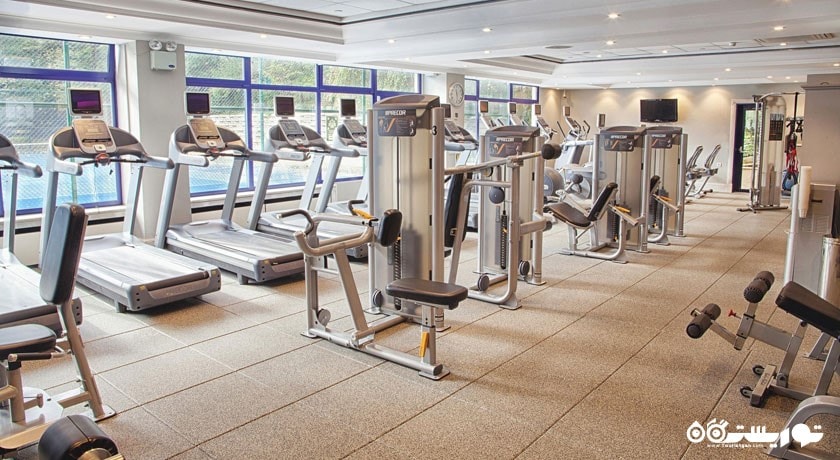 نمای کلی سالن بدنسازی هتل